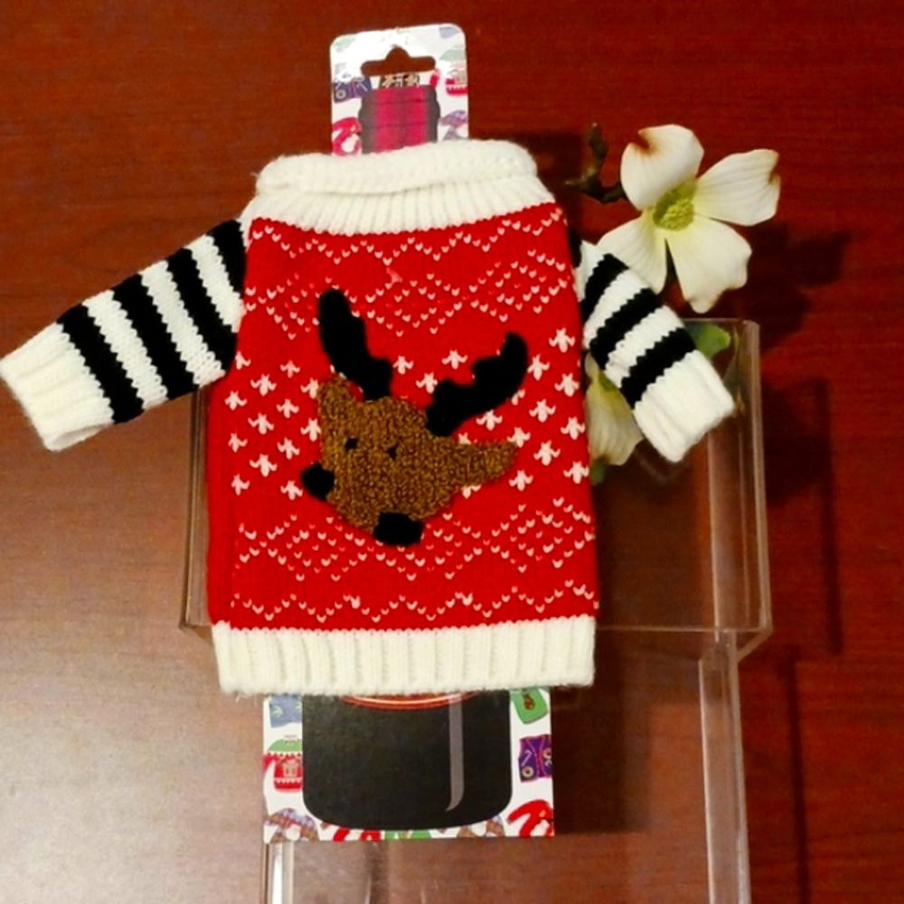 New Uncle Bob's Straight Out Of The Attic Ugly Sweater Collection Wine Cover 🍷